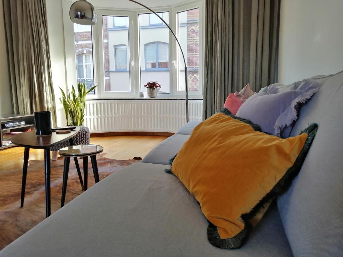 Large Apartment 800M From The Beach 90 Square Meters Oostende Bagian luar foto